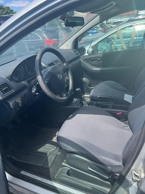 Gebraucht Mercedes A150 90 PS (66 kW) 2005 Grau Limousine