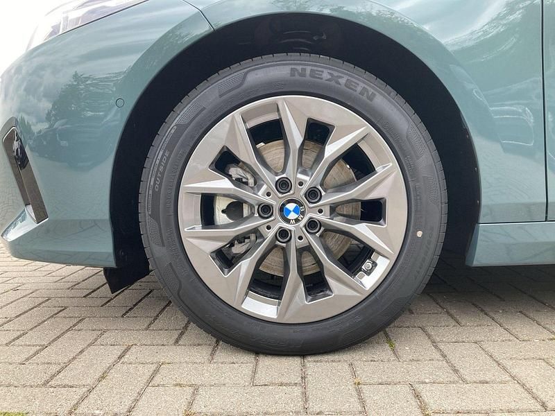 Neu BMW 120 Performance 170 PS (125 kW) 2025 Grün Kleinwagen