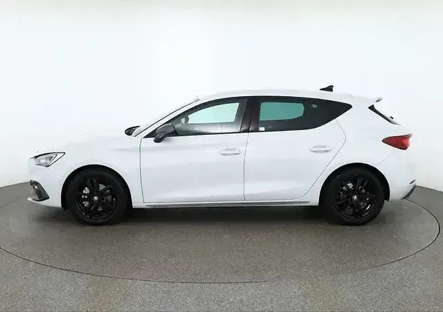 Gebraucht Seat Leon Beats 150 PS (110 kW) 2022 Weiß Limousine