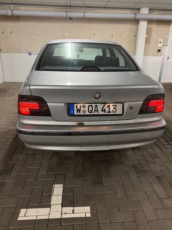 Gebraucht BMW 528 193 PS (141 kW) 1998 Silber Limousine