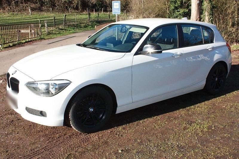 Gebraucht BMW 116 Performance 136 PS (100 kW) 2014 Weiß Kleinwagen