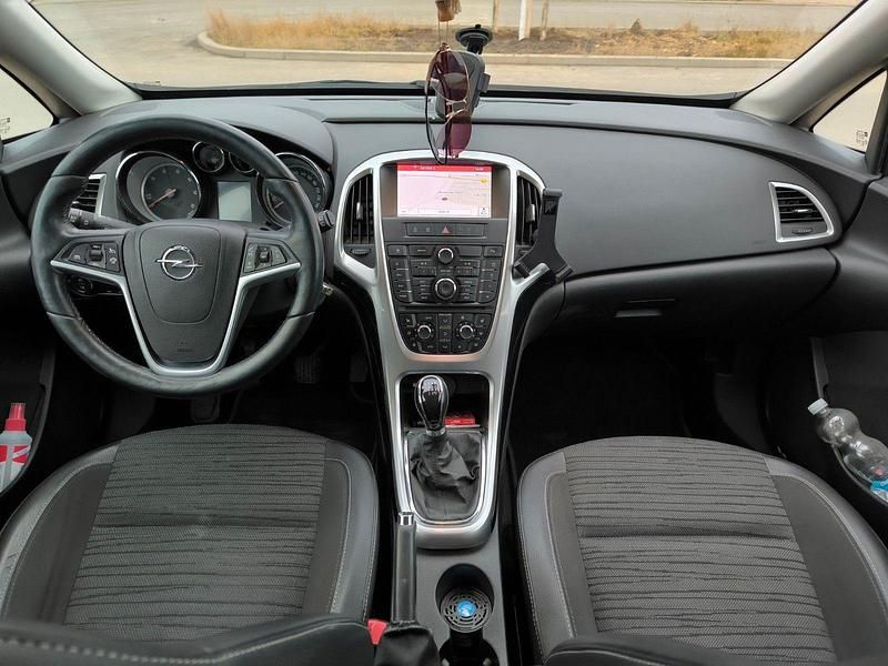 Gebraucht Opel Astra Eco 136 PS (100 kW) 2014 Blau Kombi