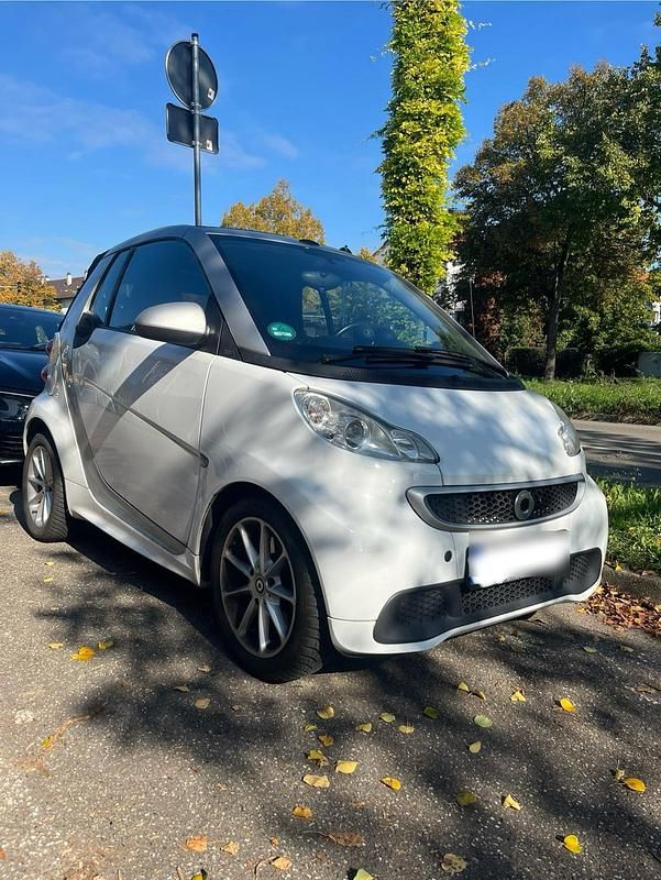 Weiß Gebraucht 2012 Smart ForTwo Cabrio Cabrio | 4.500 € (Guter Preis) - Bild 1/4