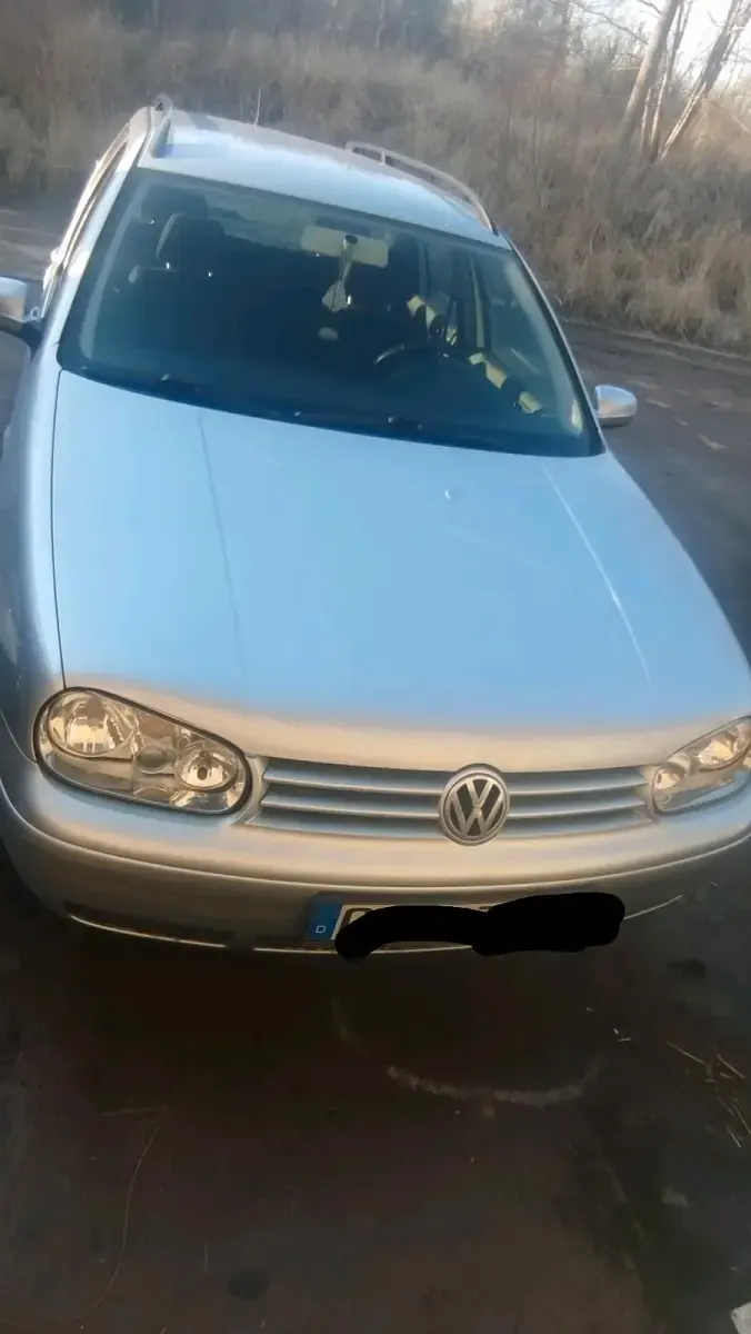 Second-hand VW Golf IV 105 CP (77 kW) 2001 Argintiu Break