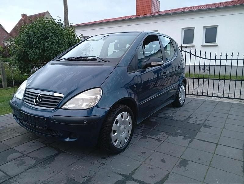 Blau Gebraucht 2004 Mercedes A140 Kleinwagen | 1.998 € - Bild 1/4