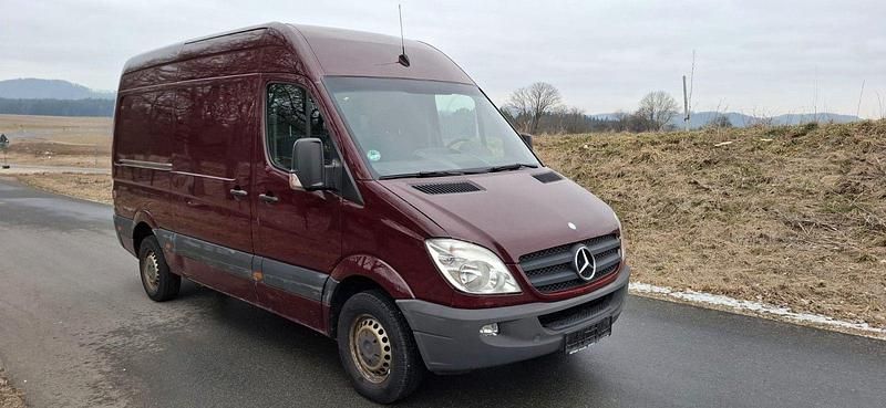 Rot Gebraucht 2013 Mercedes Sprinter Van | 4.900 € (Superpreis) - Bild 1/4