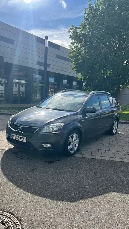 Gebraucht Kia Ceed Sportswagon 90 PS (66 kW) 2012 Grau Kombi