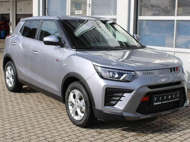 Iron metal Neu 2025 Ssangyong (KGM) Tivoli SUV | 22.390 € - Bild 1/4