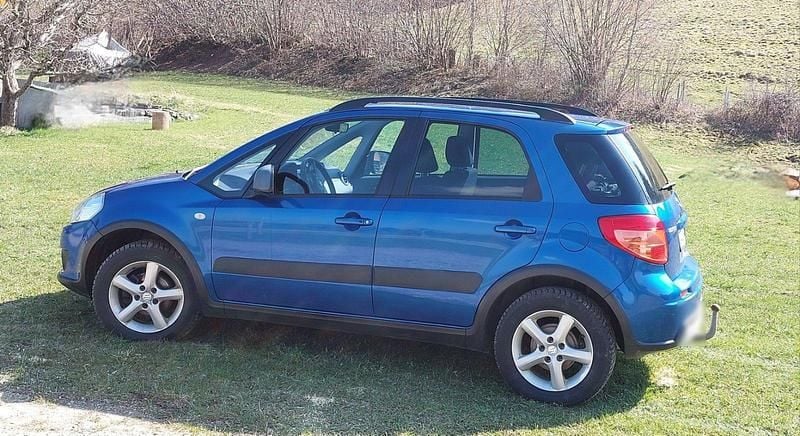 Gebraucht Suzuki SX4 107 PS (78 kW) 2009 Blau Limousine