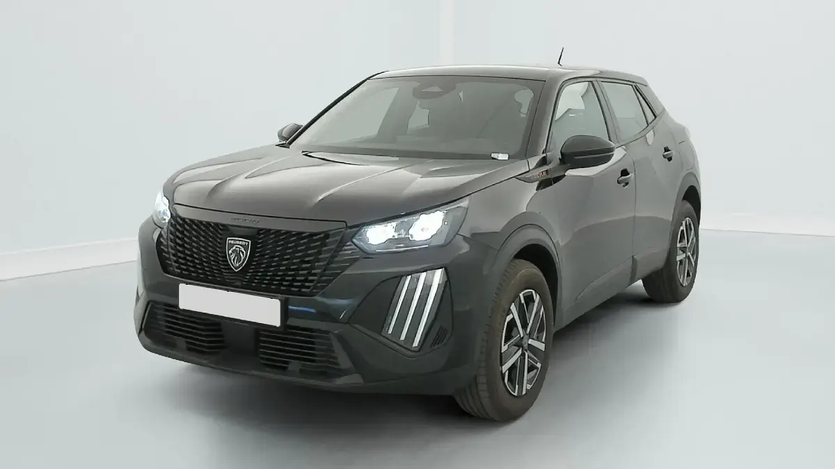 Gebraucht Peugeot 2008 Style 102 PS (75 kW) 2025 Schwarz (noir perla nera) SUV