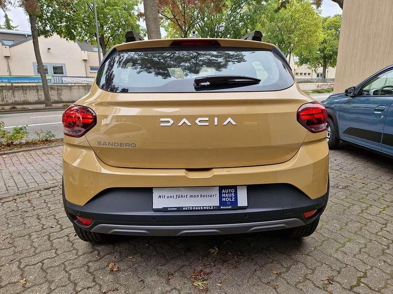 Neu Dacia Sandero Expression 91 PS (66 kW) 2025 Safari beige Kleinwagen