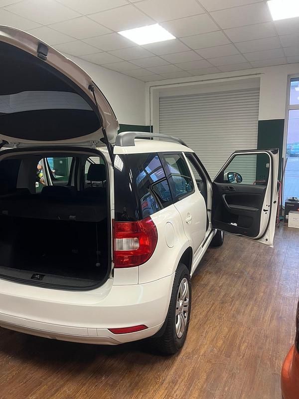 Gebraucht Skoda Yeti 105 PS (77 kW) 2014 Weiß SUV