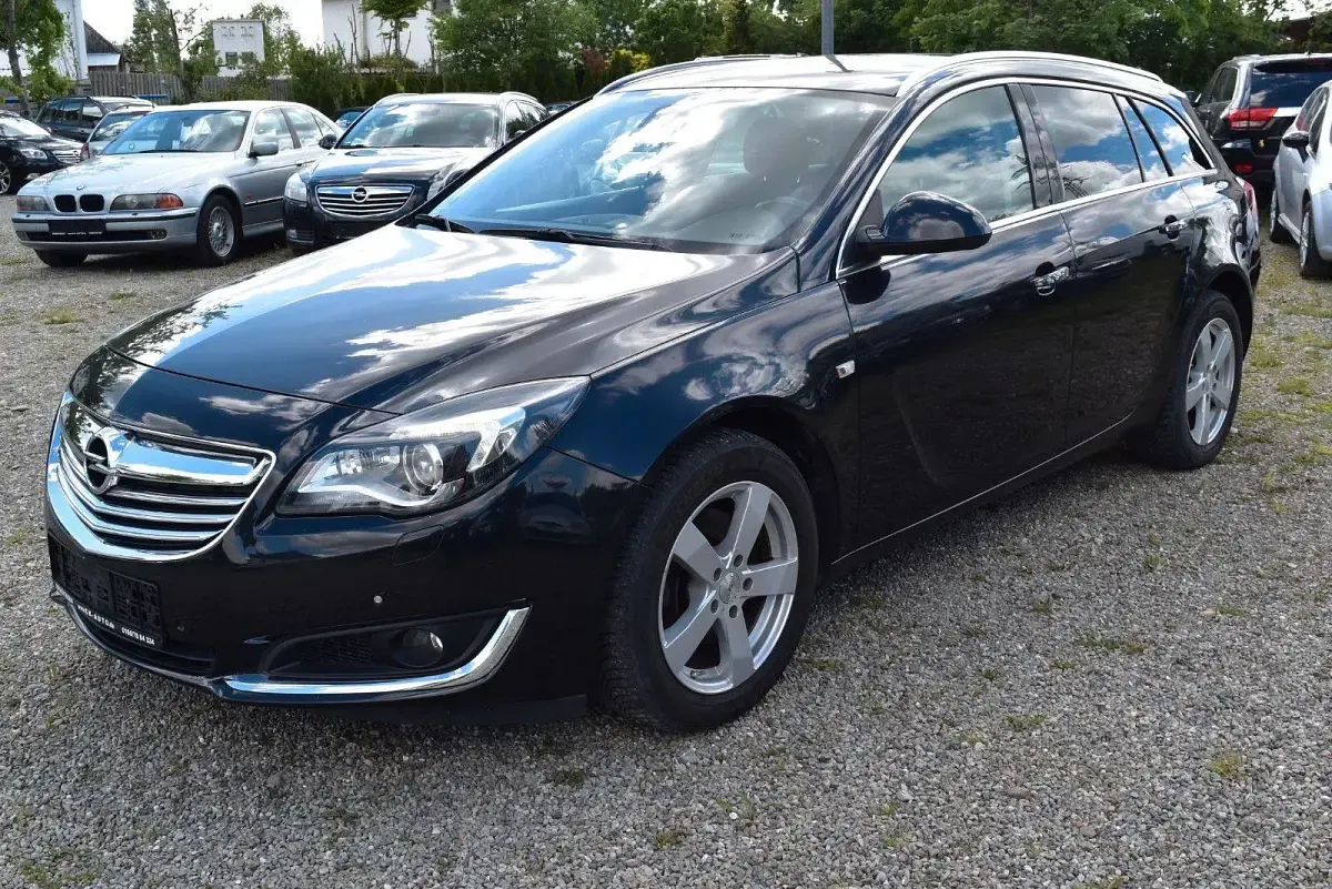 Gebraucht Opel Insignia Innovation 163 PS (119 kW) 2015 Schwarz Kombi