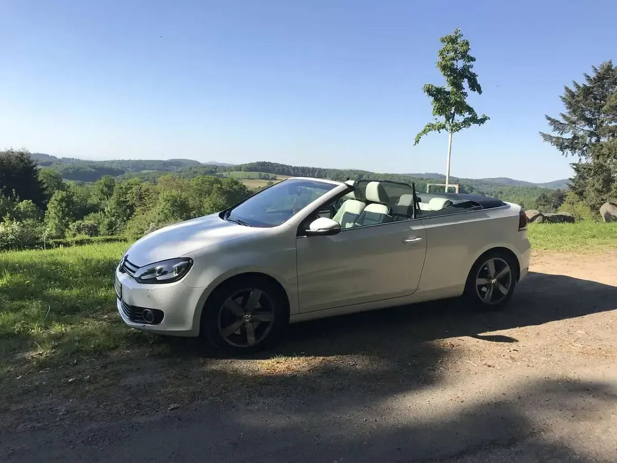 Gebraucht VW Golf Cabriolet Exclusive 160 PS (117 kW) 2014 Weiß Cabrio