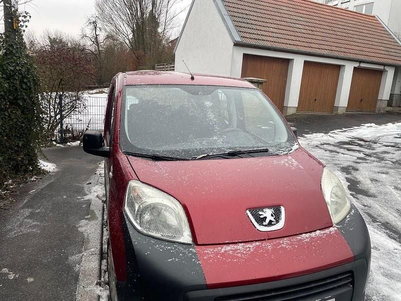 Gebraucht Peugeot Bipper 73 PS (53 kW) 2010 Rot Van / Kleinbus
