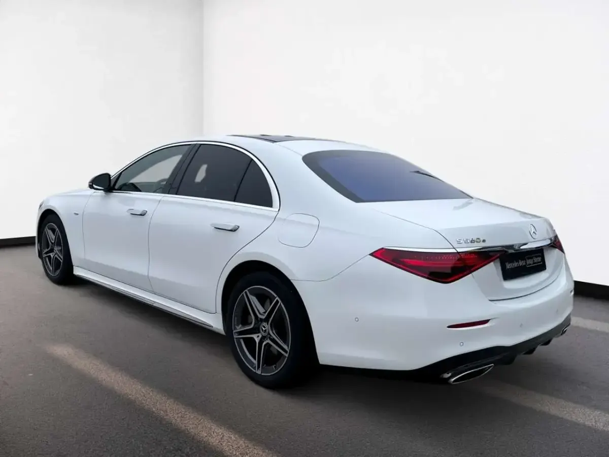Gebraucht Mercedes S580 AMG 510 PS (375 kW) 2025 Manufaktur lack manufaktur opalithweiß bright Limousine