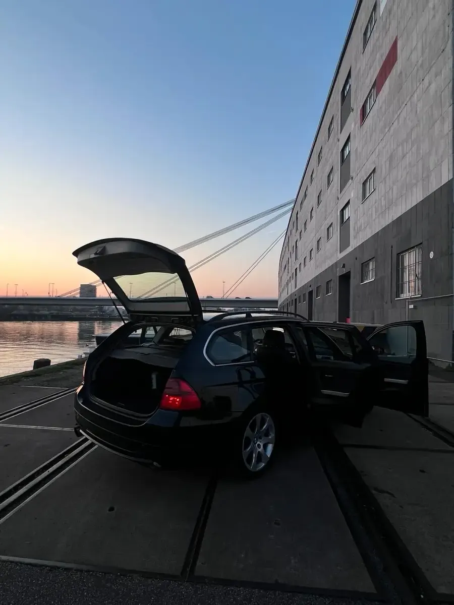 Gebraucht BMW 330 Comfort Edition 231 PS (169 kW) 2008 Schwarz Kombi