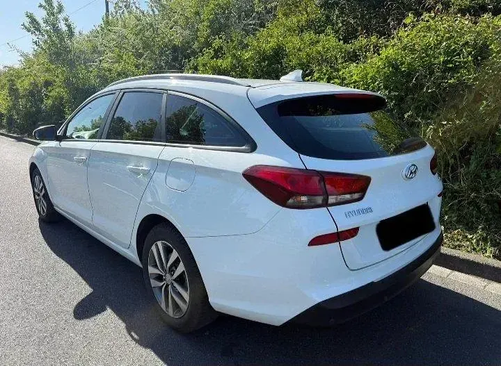 Gebraucht Hyundai i30 110 PS (80 kW) 2018 Weiß Kombi