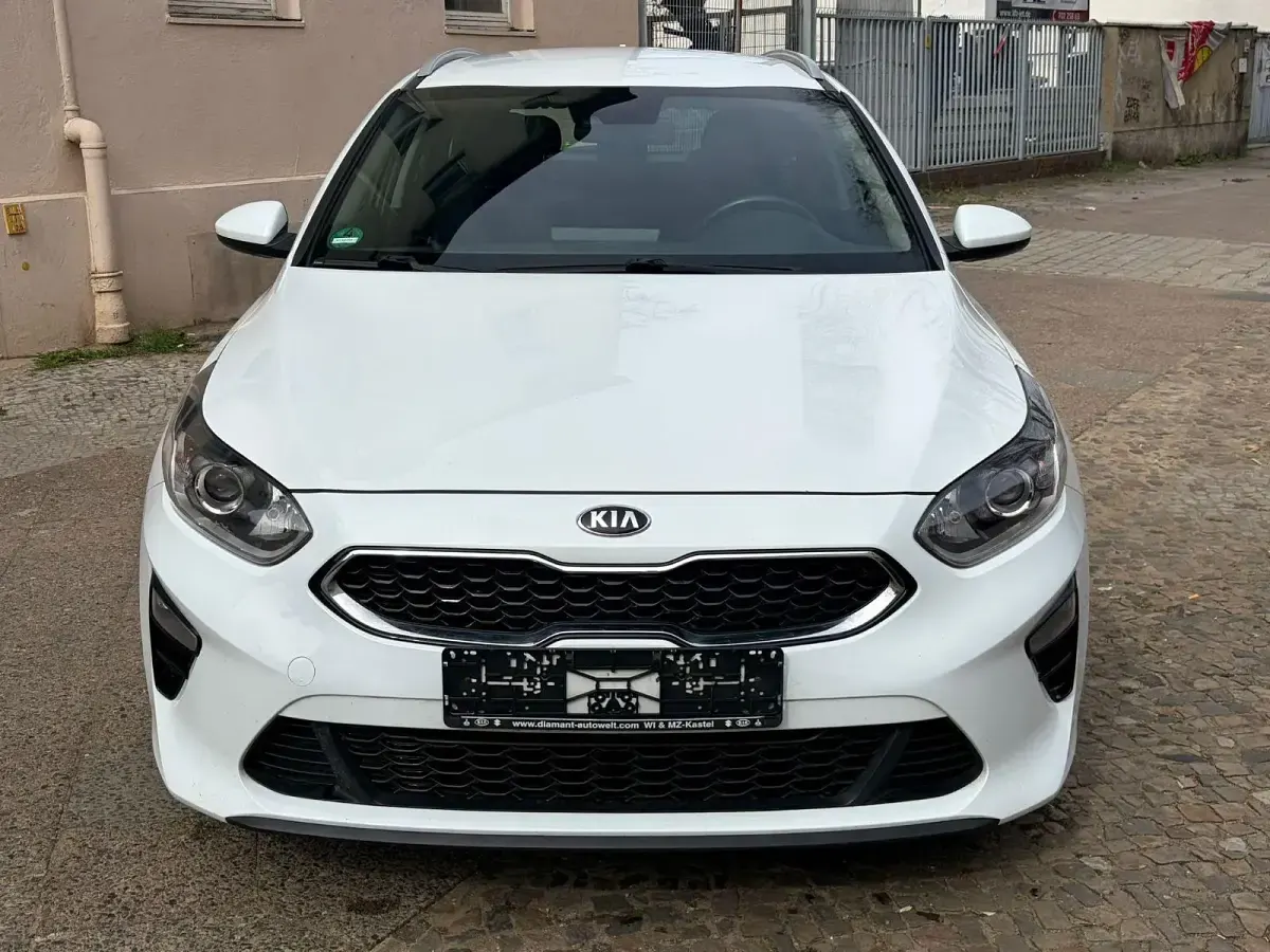 Gebraucht Kia Ceed Sportswagon Vision 136 PS (100 kW) 2021 Weiß Kombi