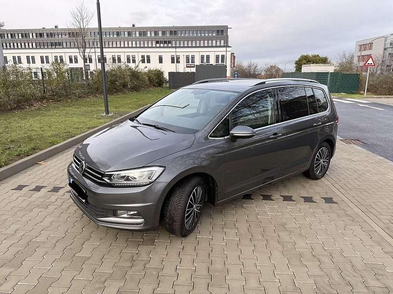 Gebraucht VW Touran Highline 150 PS (110 kW) 2016 Grau Van / Kleinbus