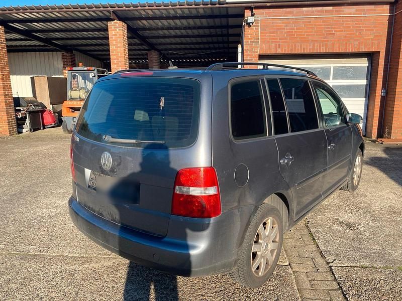 Gebraucht VW Touran 140 PS (102 kW) 2006 Grau Van / Kleinbus