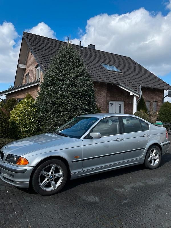 Gebraucht BMW 328 Basis 193 PS (141 kW) 1998 Silber Limousine