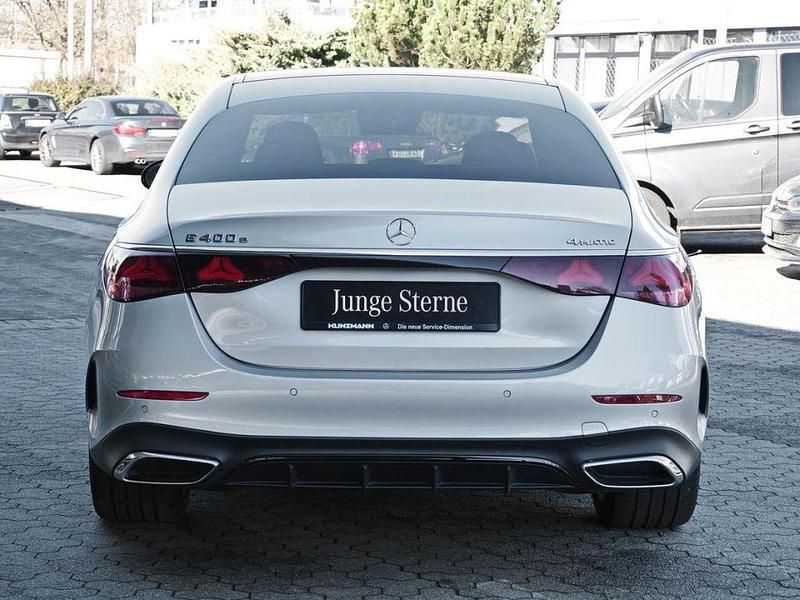 Gebraucht Mercedes E400 AMG 252 PS (185 kW) 2024 Hightechsilber metallic Limousine