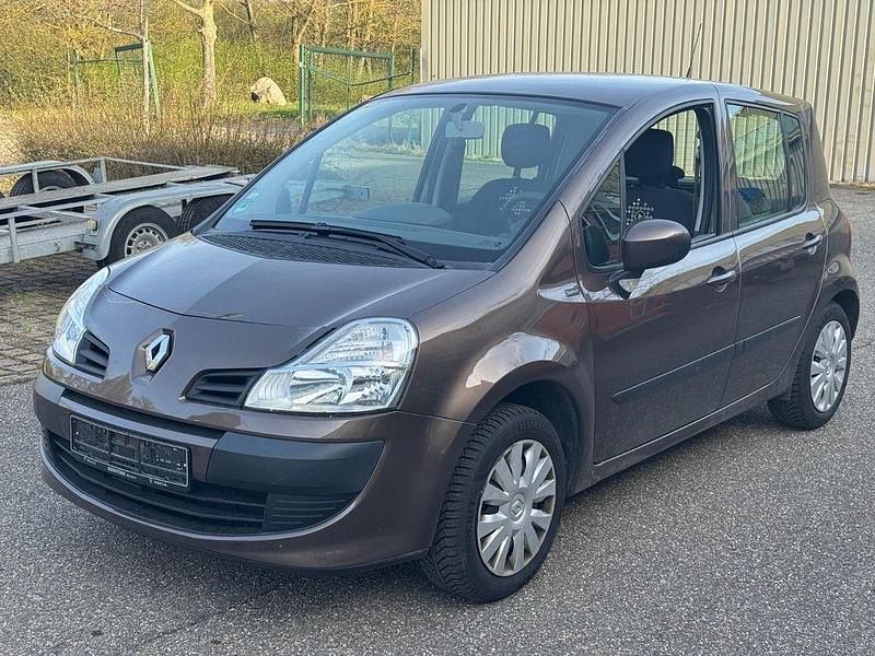 Gebraucht Renault Modus 75 PS (55 kW) 2012 Braun Van / Kleinbus