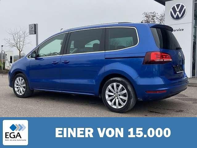 Gebraucht VW Sharan Highline 150 PS (110 kW) 2019 Blau metallic Van / Kleinbus