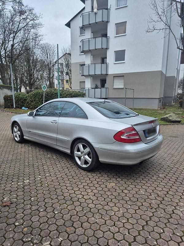 Gebraucht Mercedes CLK320 218 PS (160 kW) 2002 Silber Coupé