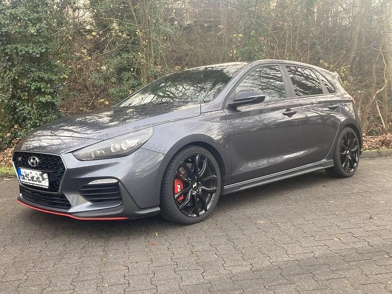 Grau Gebraucht 2019 Hyundai i30 N Performance Limousine | 20.990 € (Fairer Preis) - Bild 1/4