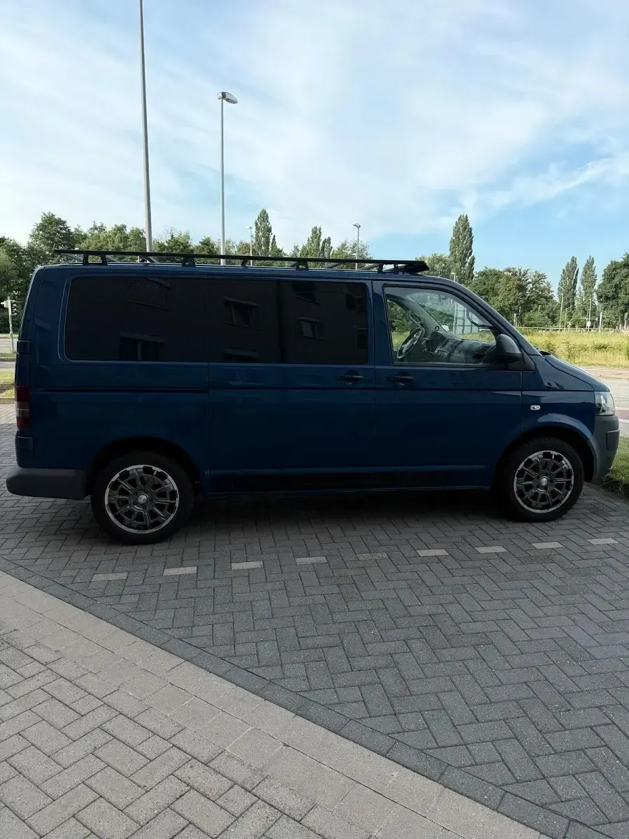 Gebraucht VW Caravelle 102 PS (75 kW) 2012 Blau Van