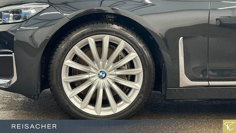 Gebraucht BMW 730 Efficient Dynamics 286 PS (210 kW) 2022 Saphirschwarz metallic Limousine