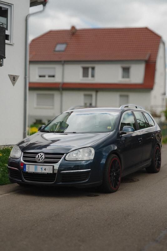 Blau Gebraucht 2008 VW Golf V Kombi | 2.650 € (Guter Preis) - Bild 1/4