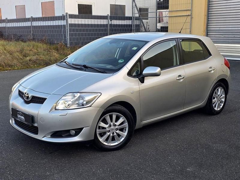 Gebraucht Toyota Auris Executive 124 PS (91 kW) 2007 Silber Limousine