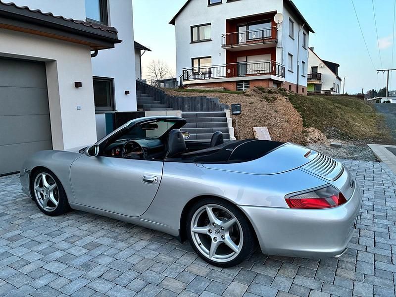 Gebraucht Porsche 996 320 PS (235 kW) 2002 Silber Cabrio