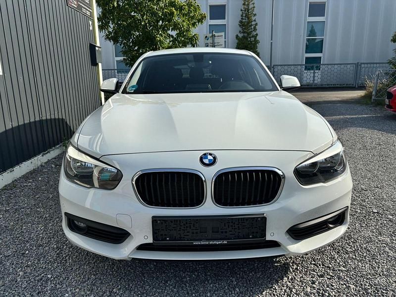 Weiß Gebraucht 2018 BMW 118 Advantage Kleinwagen | 9.999 € (Superpreis) - Bild 1/4