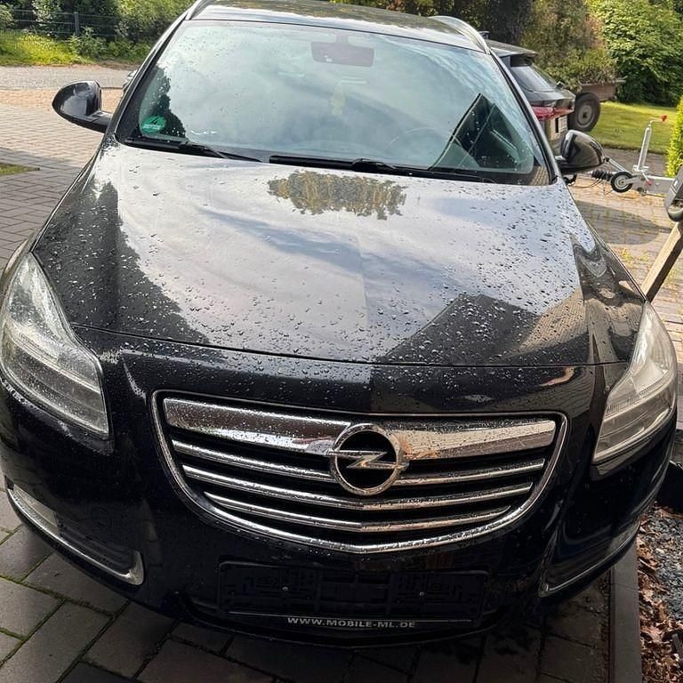 Schwarz Gebraucht 2013 Opel Insignia Active Kombi | 2.800 € (Superpreis) - Bild 1/4