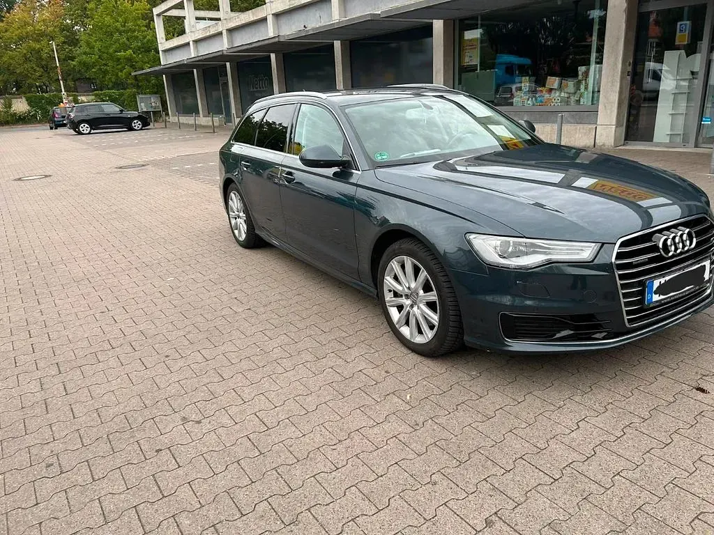 Gebraucht Audi A6 218 PS (160 kW) 2015 Blau Kombi
