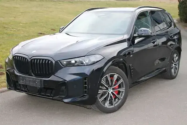 Gebraucht BMW X5 M Sport 352 PS (258 kW) 2024 Carbonschwarz metallic SUV