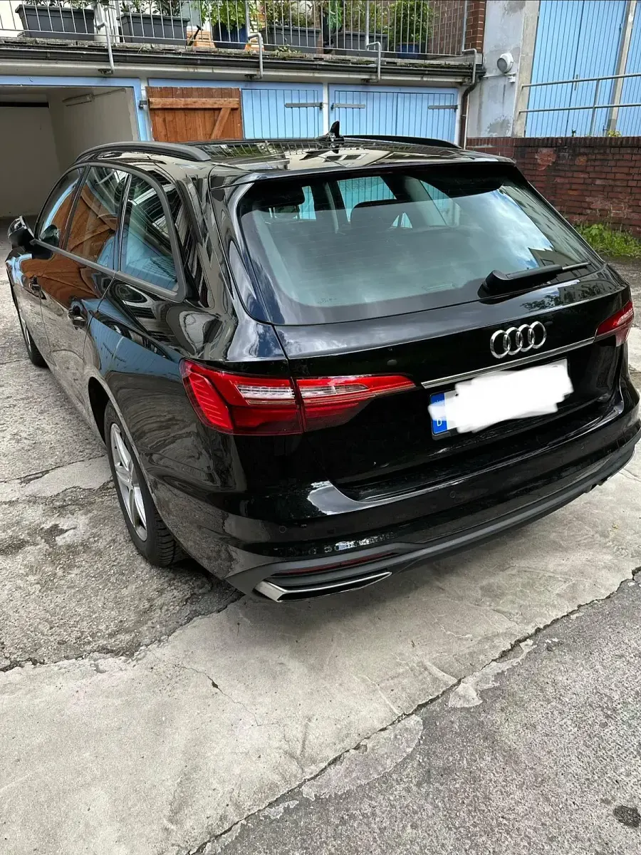 Gebraucht Audi A4 Design 136 PS (100 kW) 2019 Schwarz Kombi