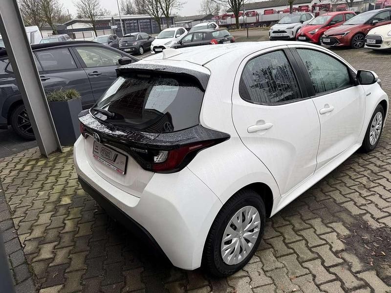 Gebraucht Toyota Yaris Hybrid Comfort 116 PS (85 kW) 2020 Super white 2 Kleinwagen