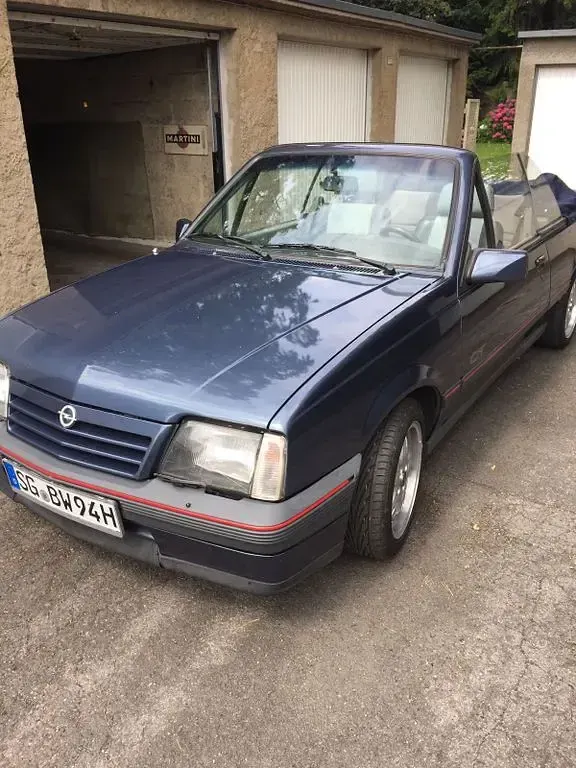 Gebraucht Opel Ascona 116 PS (85 kW) 1986 Blau Cabrio