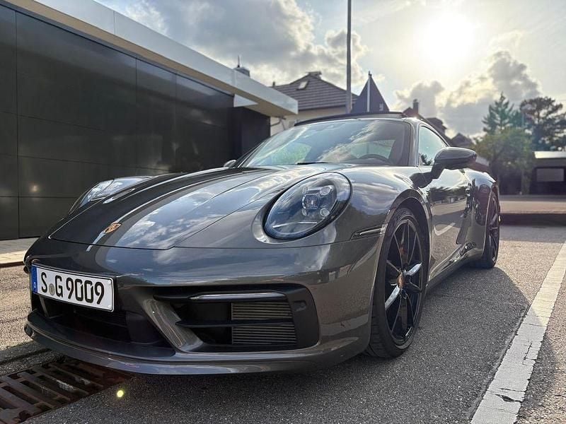 Grau Gebraucht 2023 Porsche 992 Sport Coupé | 122.911 € (Superpreis) - Bild 1/4