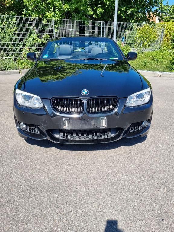 Schwarz Gebraucht 2011 BMW 335 Cabriolet M Performance Cabrio | 17.500 € (Guter Preis) - Bild 1/4