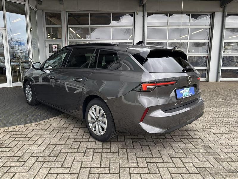 Gebraucht Opel Astra Edition 110 PS (80 kW) 2025 Grau Kleinwagen