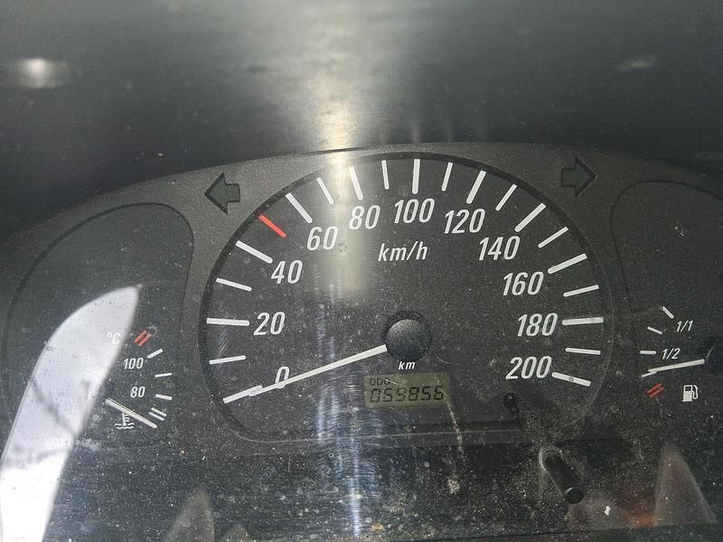 Gebraucht Opel Agila 80 PS (58 kW) 2005 Silber Van / Kleinbus