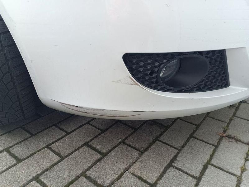 Second-hand Seat Leon Style 125 CP (91 kW) 2009 Alb Berlinǎ