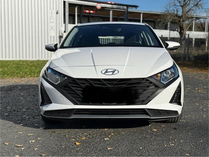 Gebraucht Hyundai i20 Select 79 PS (58 kW) 2025 Weiß Kleinwagen