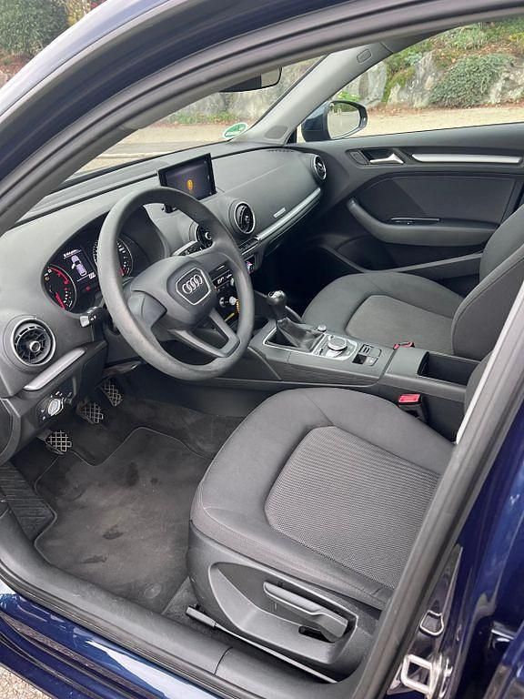 Gebraucht Audi A3 Comfort 116 PS (85 kW) 2017 Blau Limousine